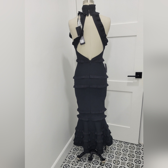 Elliatt Women's Theatrical Fitted Black Maxi Gown Elegant Black Ruffle Dress XS - Picture 11 of 15